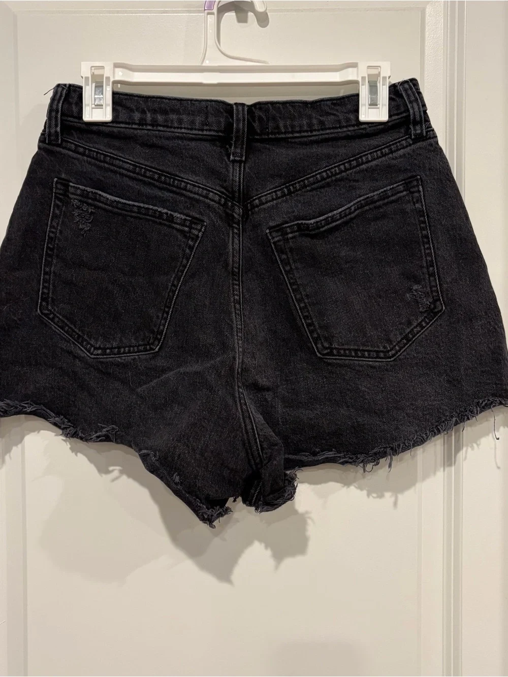 Abercrombie & Fitch The 90’s Relaxed Cutoff High Rise Short Black